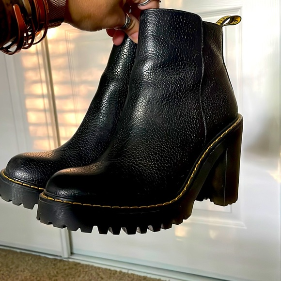Dr. Martens Shoes - Dr Marten Magdalena